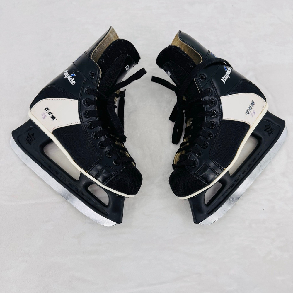 CCM Rapide Youth Hockey Skates Size 3 Ice Skating Shoe Size 4-4.5
